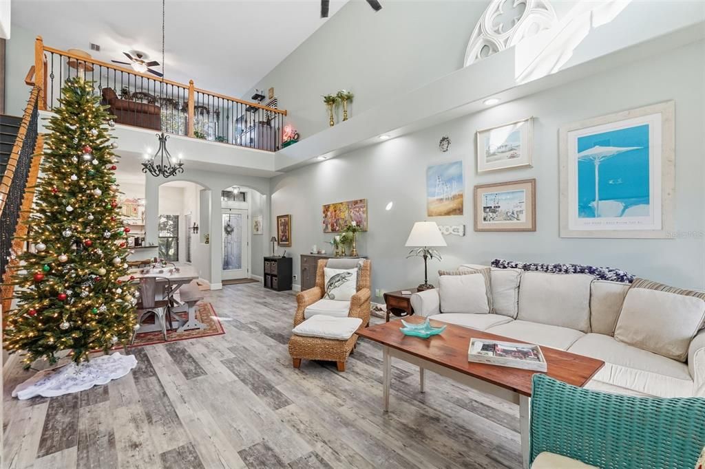 For Sale: $499,900 (3 beds, 3 baths, 2215 Square Feet)