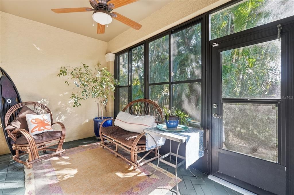 For Sale: $499,900 (3 beds, 3 baths, 2215 Square Feet)