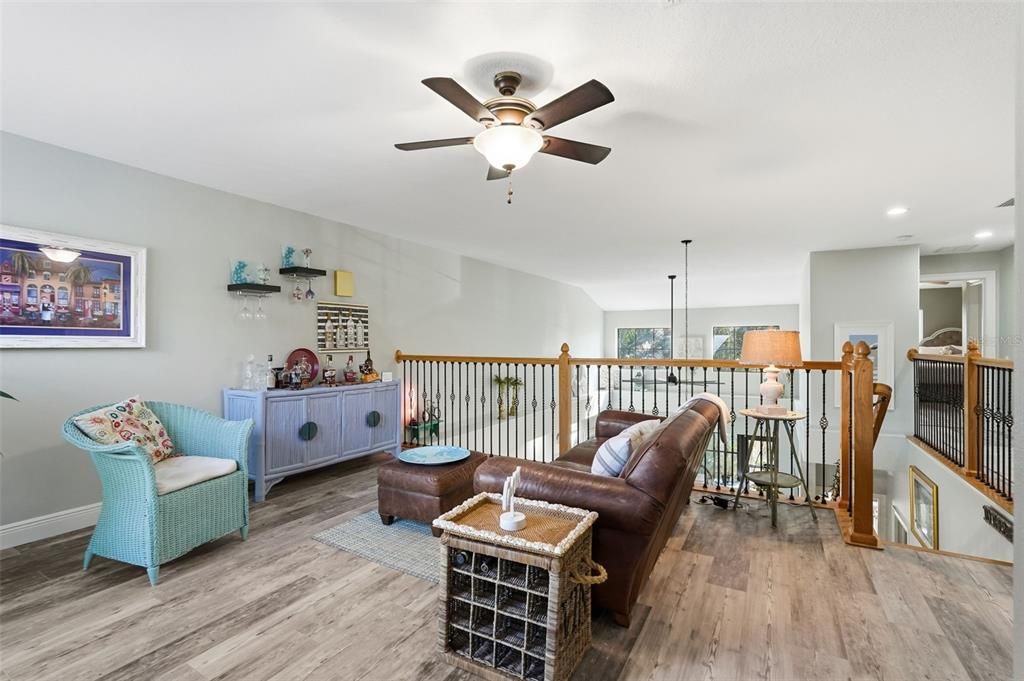 For Sale: $499,900 (3 beds, 3 baths, 2215 Square Feet)