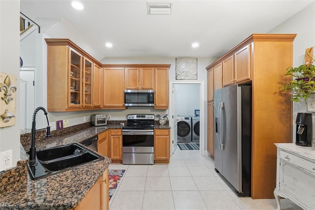 For Sale: $499,900 (3 beds, 3 baths, 2215 Square Feet)