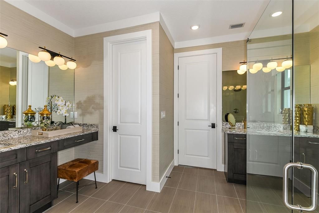 For Sale: $582,990 (2 beds, 2 baths, 1946 Square Feet)