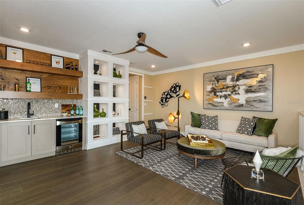 For Sale: $582,990 (2 beds, 2 baths, 1946 Square Feet)