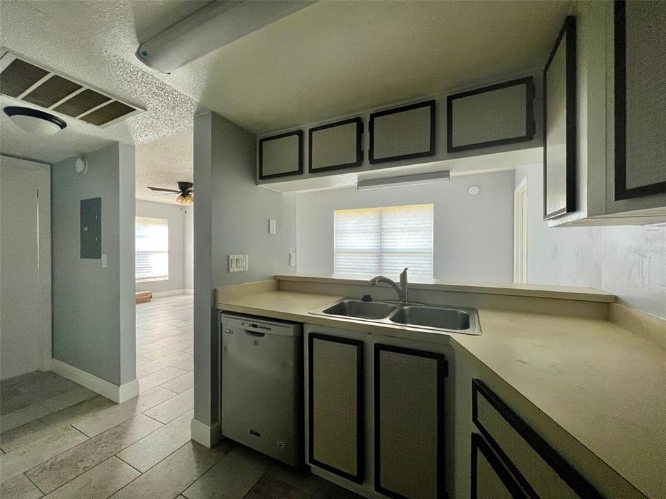 En Renta: $1,345 (2 camas, 2 baños, 912 Pies cuadrados)