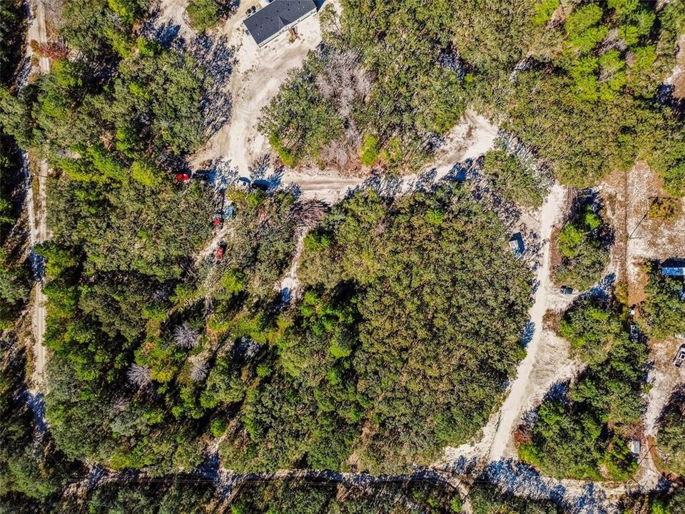 待售: $899,999 (14.27 acres)