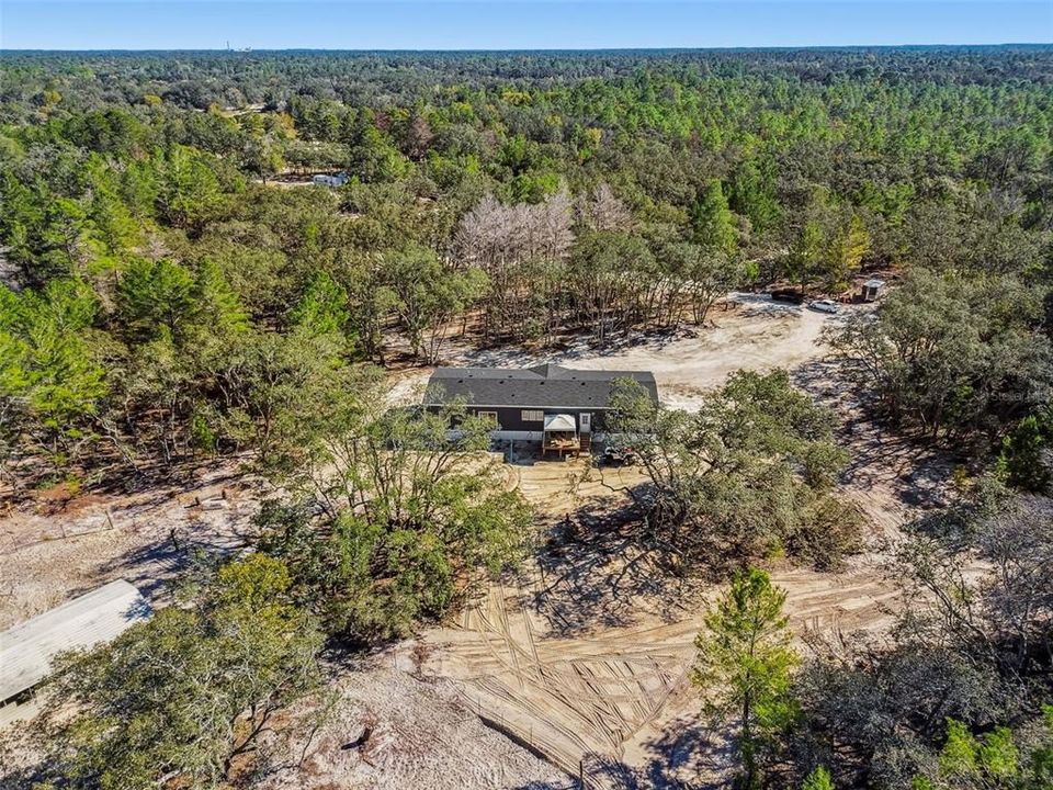 待售: $899,999 (14.27 acres)