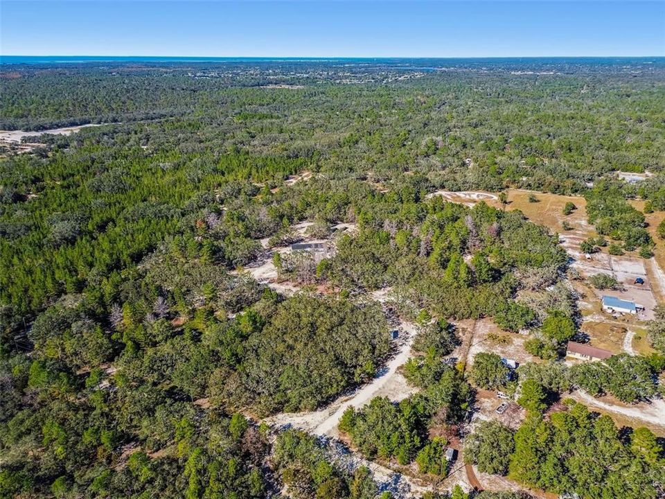 待售: $899,999 (14.27 acres)