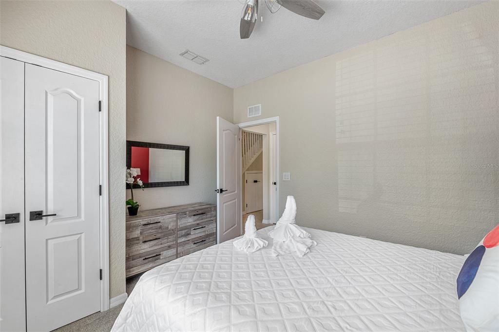 出租: $2,400 (4 贝兹, 3 浴室, 1636 平方英尺)