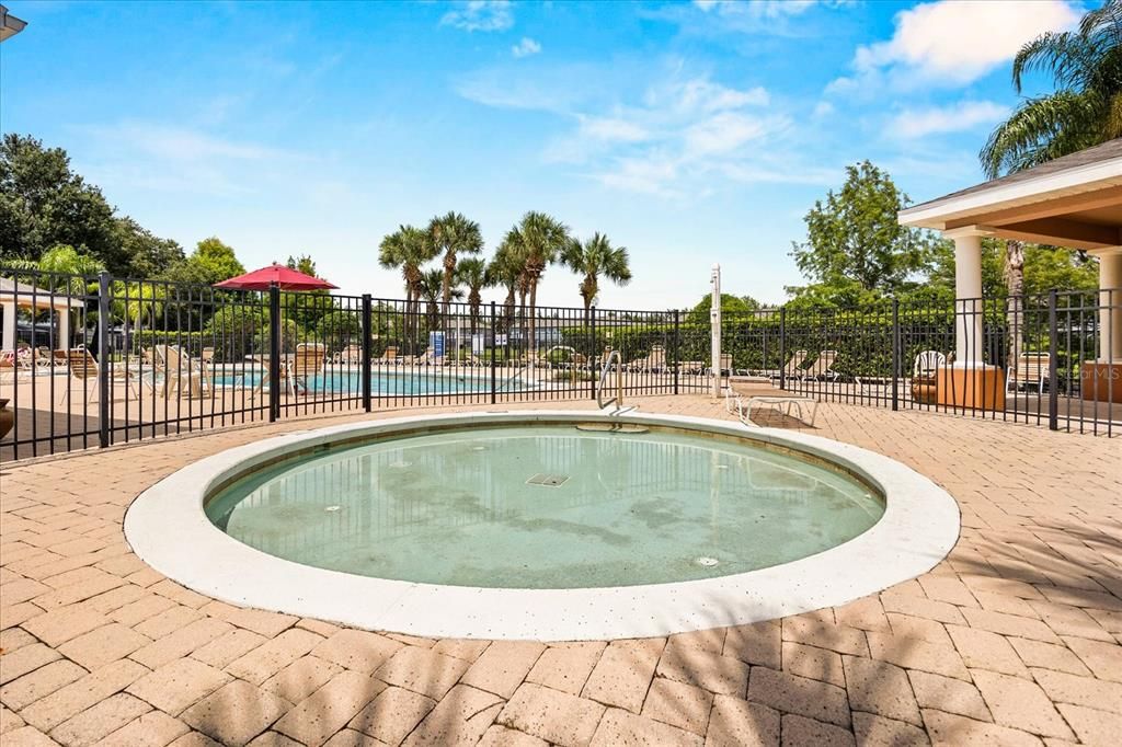 出租: $2,400 (4 贝兹, 3 浴室, 1636 平方英尺)