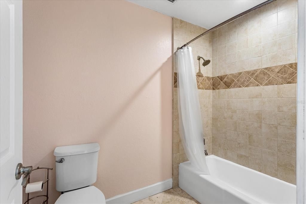 Active With Contract: $975,000 (4 beds, 4 baths, 4607 Square Feet)