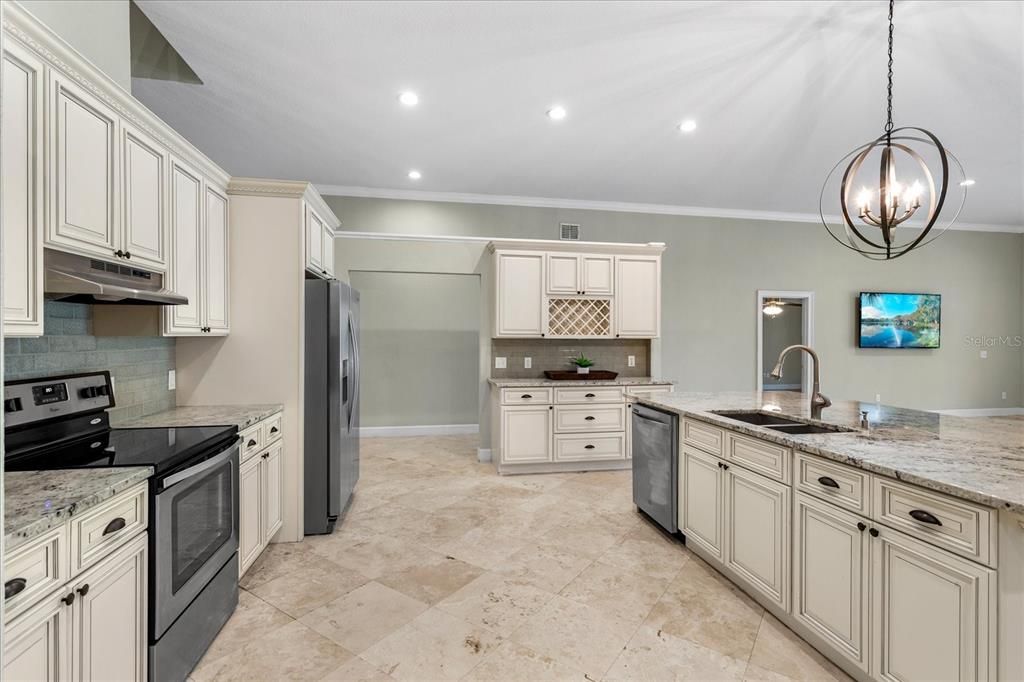 Active With Contract: $975,000 (4 beds, 4 baths, 4607 Square Feet)