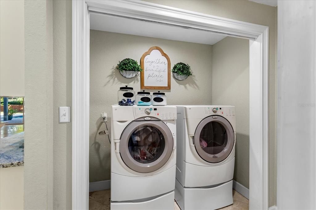 Active With Contract: $975,000 (4 beds, 4 baths, 4607 Square Feet)