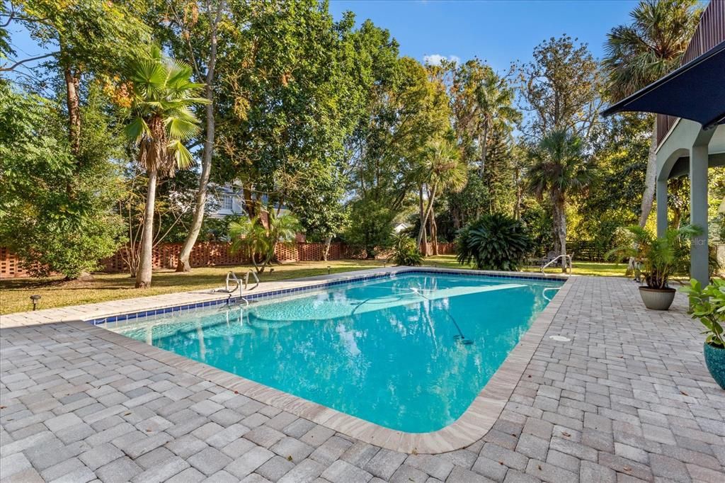 Active With Contract: $975,000 (4 beds, 4 baths, 4607 Square Feet)