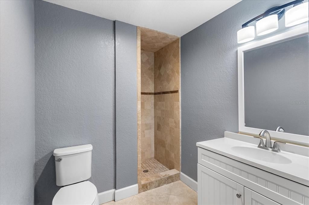 Active With Contract: $975,000 (4 beds, 4 baths, 4607 Square Feet)