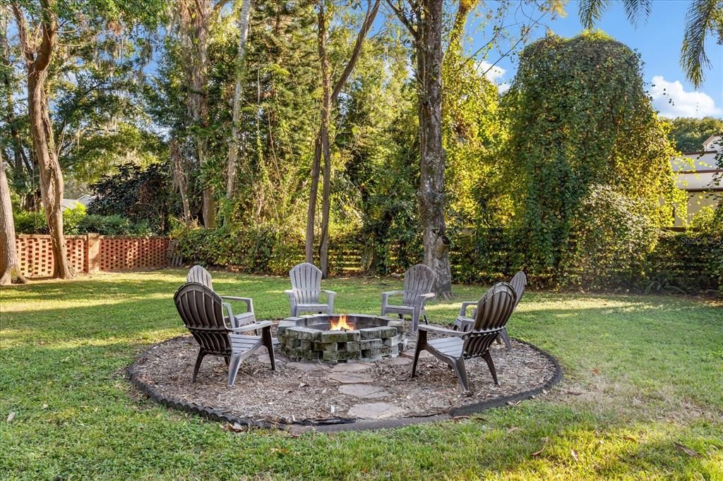 Active With Contract: $975,000 (4 beds, 4 baths, 4607 Square Feet)