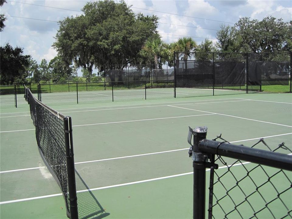 For Rent: $2,500 (4 beds, 3 baths, 2535 Square Feet)