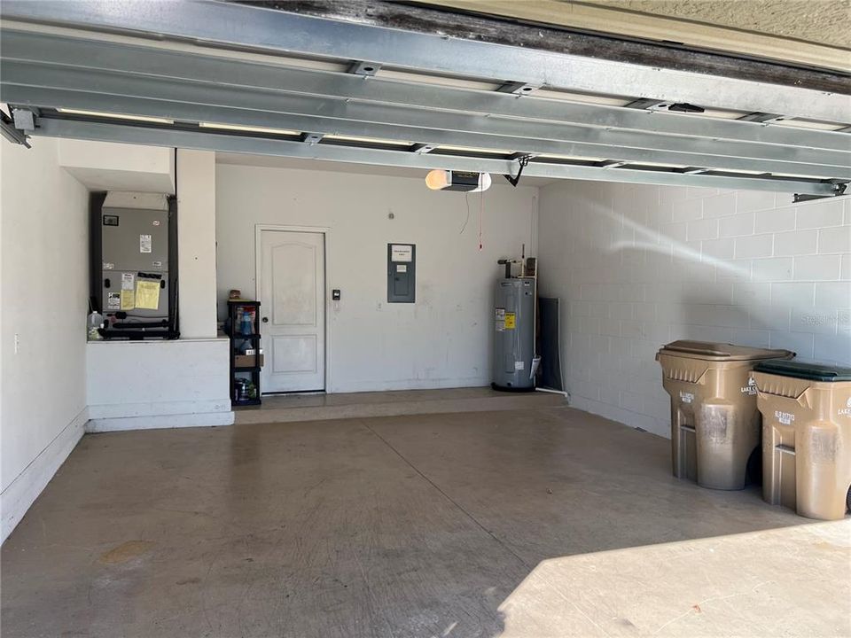 For Rent: $2,500 (4 beds, 3 baths, 2535 Square Feet)