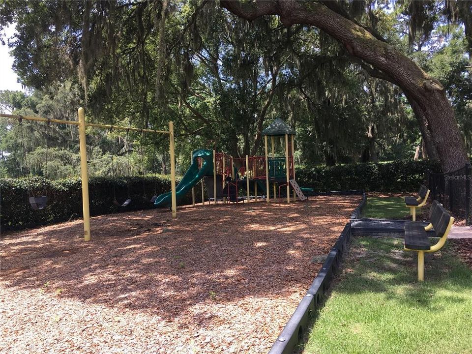 For Rent: $2,500 (4 beds, 3 baths, 2535 Square Feet)