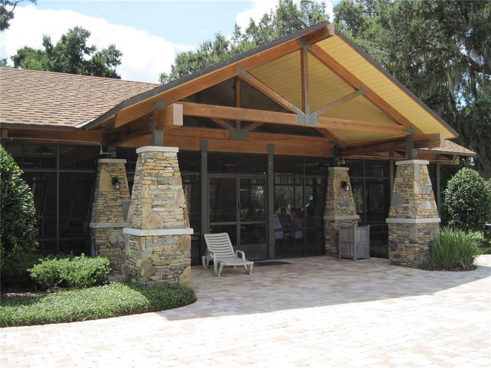 For Rent: $2,500 (4 beds, 3 baths, 2535 Square Feet)