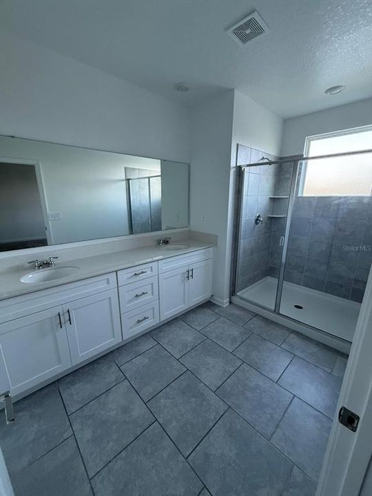 В аренду: $2,350 (3 спален, 2 ванн, 1793 Квадратных фут)