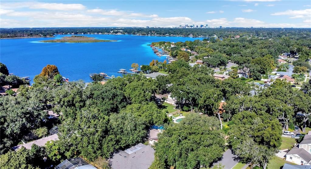 Activo con contrato: $625,000 (4 camas, 2 baños, 2833 Pies cuadrados)