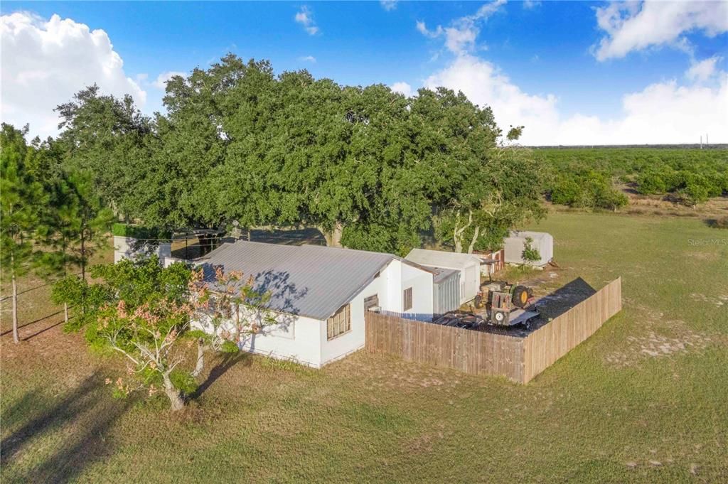 For Sale: $300,000 (3 beds, 1 baths, 956 Square Feet)