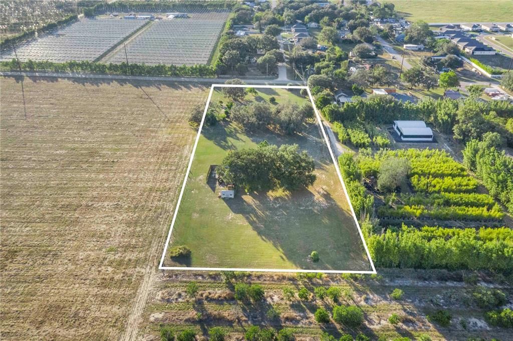 For Sale: $300,000 (3 beds, 1 baths, 956 Square Feet)