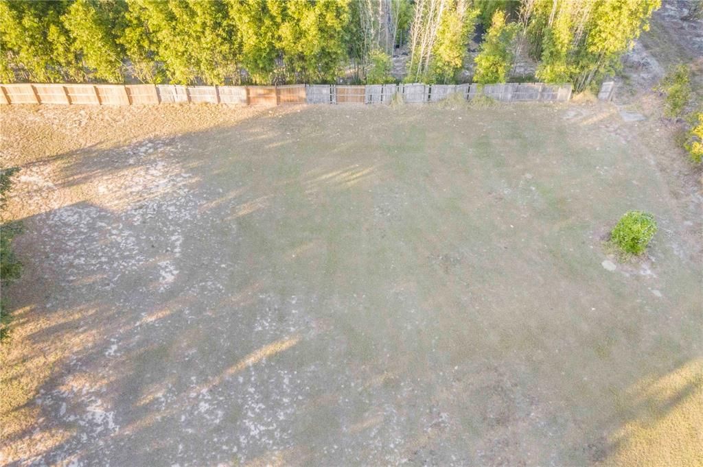 For Sale: $300,000 (3 beds, 1 baths, 956 Square Feet)