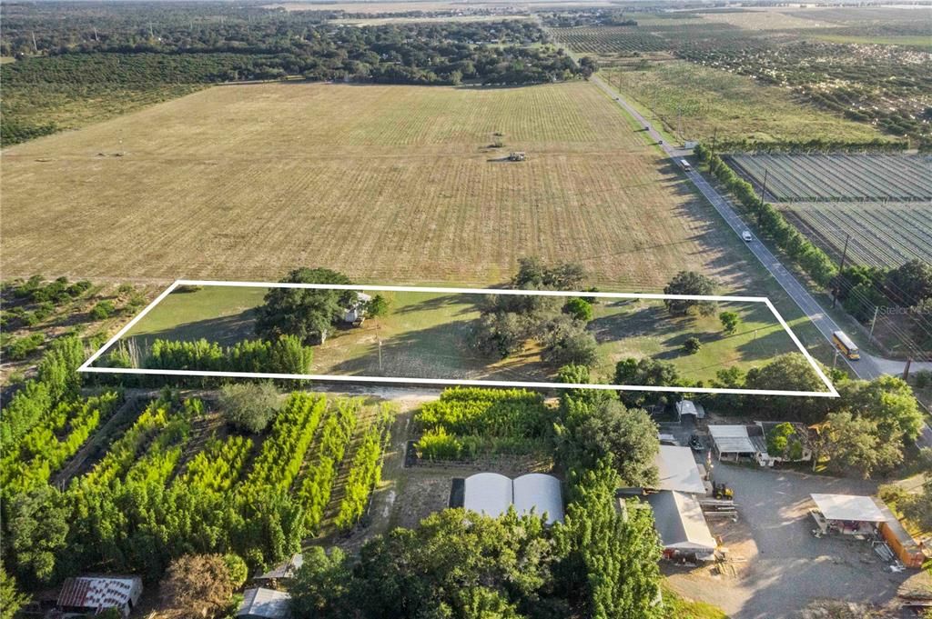 For Sale: $300,000 (3 beds, 1 baths, 956 Square Feet)