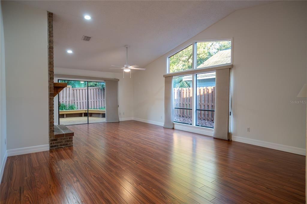 待售: $464,990 (3 贝兹, 2 浴室, 1653 平方英尺)