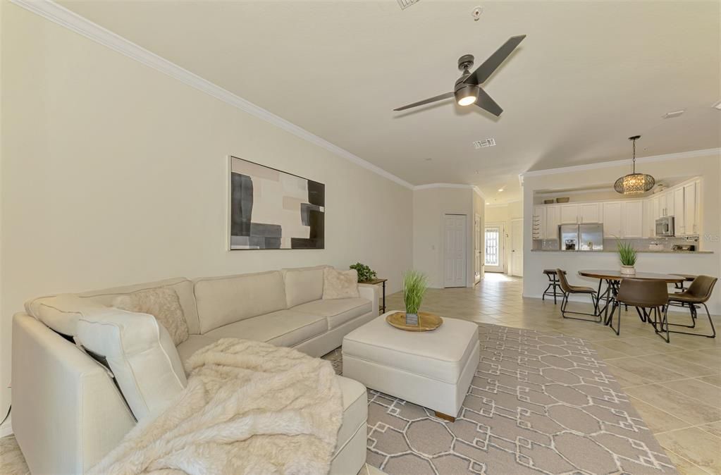 На продажу: $280,000 (3 спален, 2 ванн, 1949 Квадратных фут)