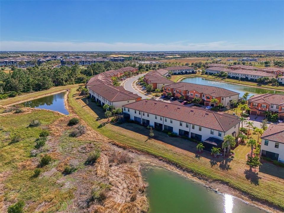 На продажу: $280,000 (3 спален, 2 ванн, 1949 Квадратных фут)