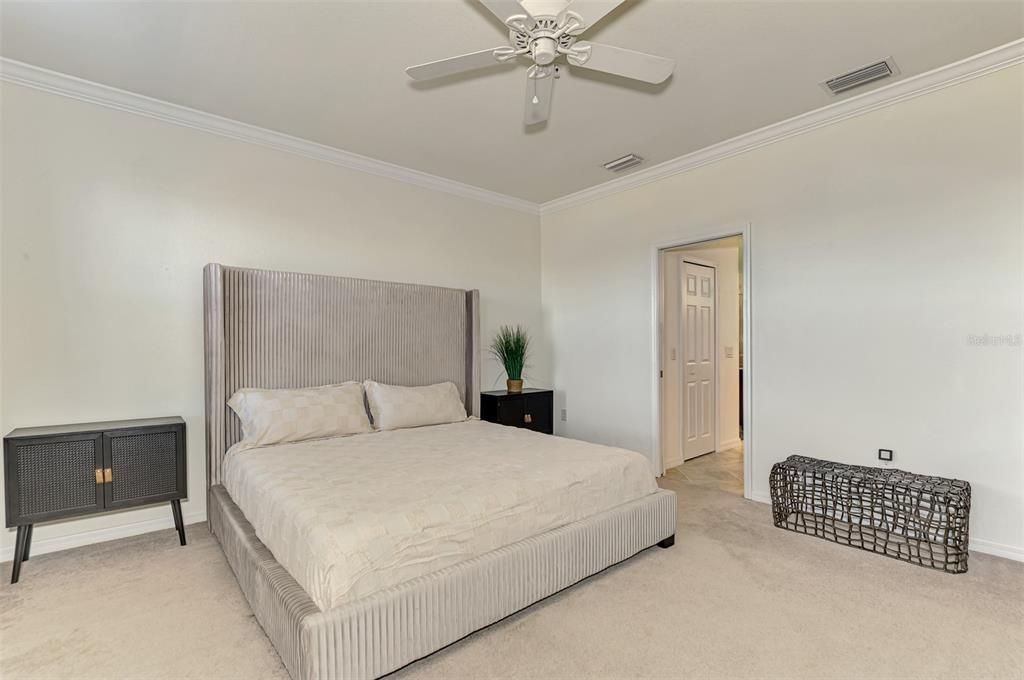 На продажу: $280,000 (3 спален, 2 ванн, 1949 Квадратных фут)