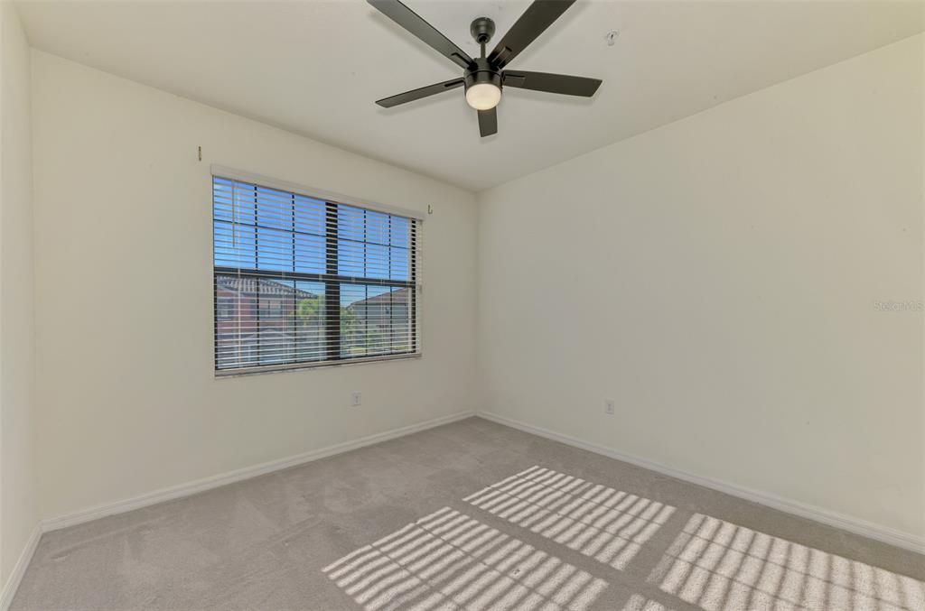 На продажу: $280,000 (3 спален, 2 ванн, 1949 Квадратных фут)