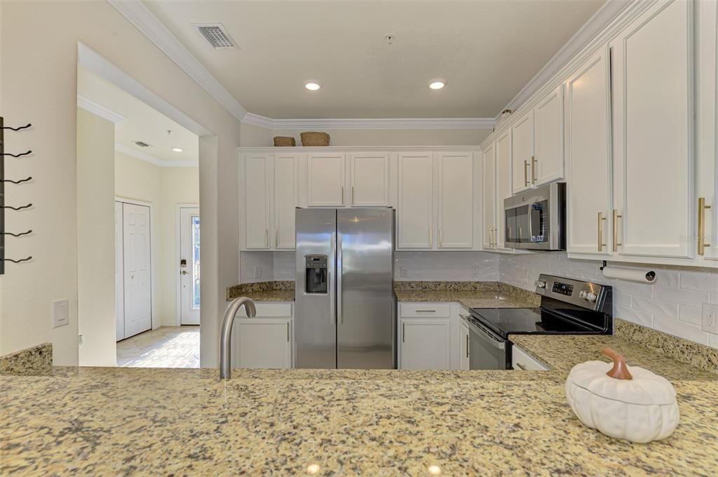 На продажу: $280,000 (3 спален, 2 ванн, 1949 Квадратных фут)