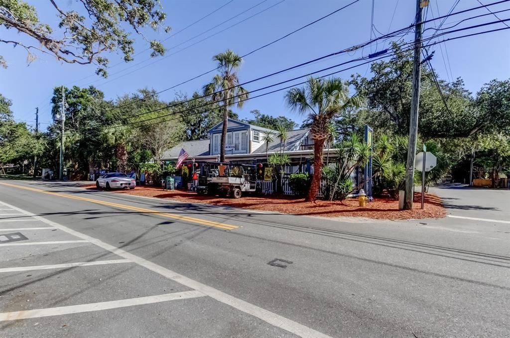 На продажу: $395,000 (0.20 acres)