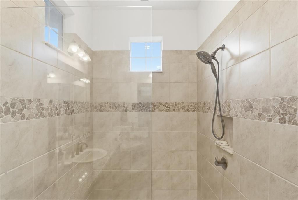 待售: $750,000 (3 贝兹, 2 浴室, 1972 平方英尺)