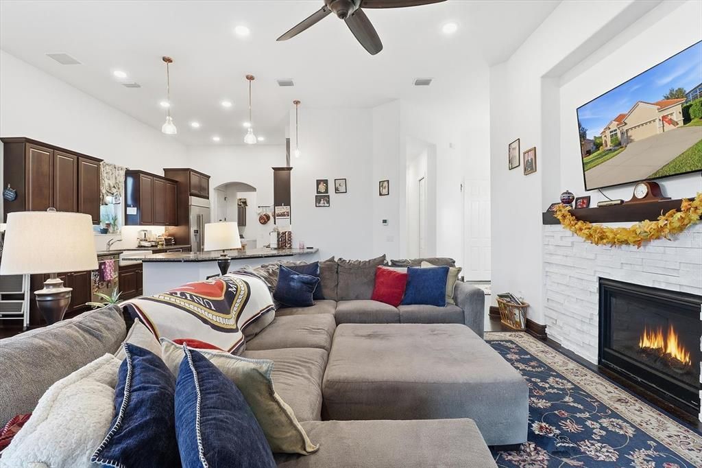 待售: $750,000 (3 贝兹, 2 浴室, 1972 平方英尺)