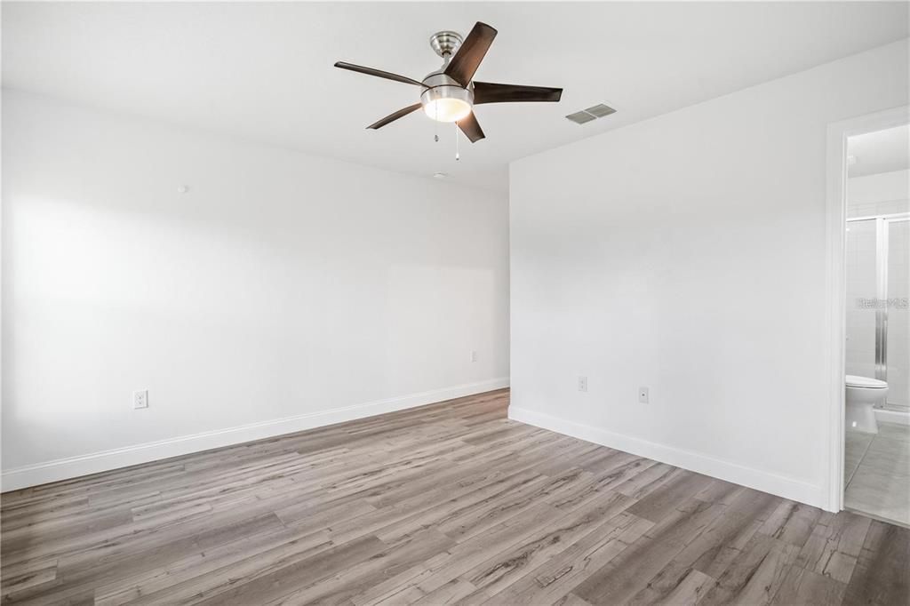 En Renta: $2,300 (3 camas, 2 baños, 1355 Pies cuadrados)