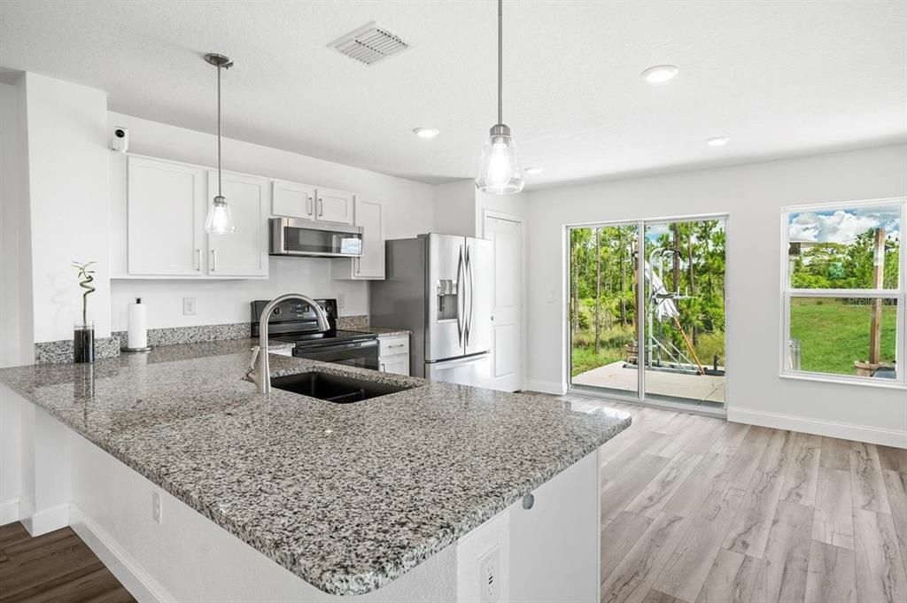 En Renta: $2,300 (3 camas, 2 baños, 1355 Pies cuadrados)