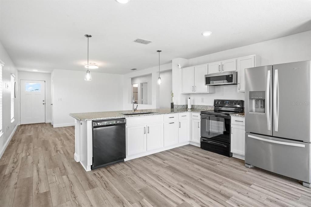 En Renta: $2,300 (3 camas, 2 baños, 1355 Pies cuadrados)