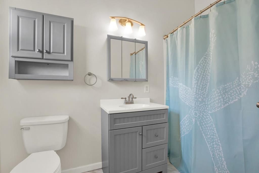 For Sale: $145,000 (2 beds, 2 baths, 896 Square Feet)