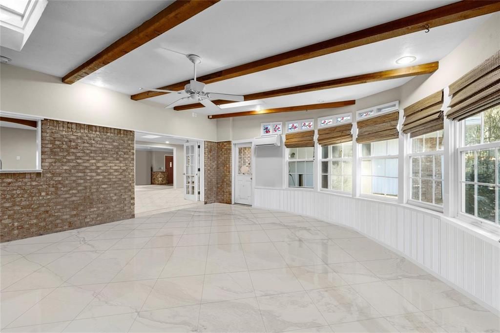 For Sale: $640,000 (5 beds, 4 baths, 3403 Square Feet)