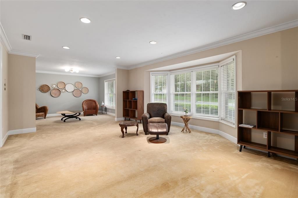 For Sale: $640,000 (5 beds, 4 baths, 3403 Square Feet)