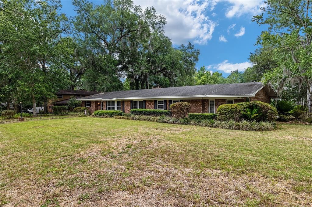 For Sale: $640,000 (5 beds, 4 baths, 3403 Square Feet)