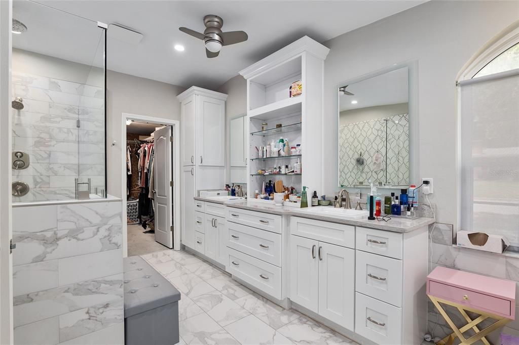 For Sale: $640,000 (5 beds, 4 baths, 3403 Square Feet)