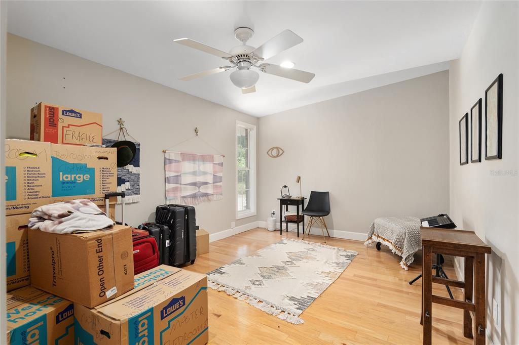 For Sale: $640,000 (5 beds, 4 baths, 3403 Square Feet)