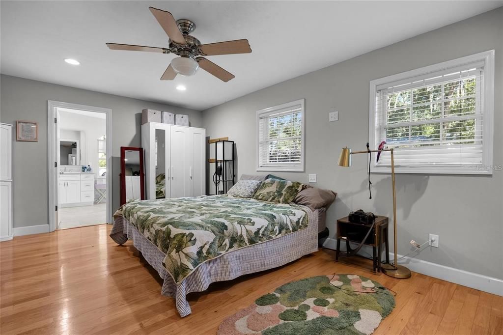 For Sale: $640,000 (5 beds, 4 baths, 3403 Square Feet)