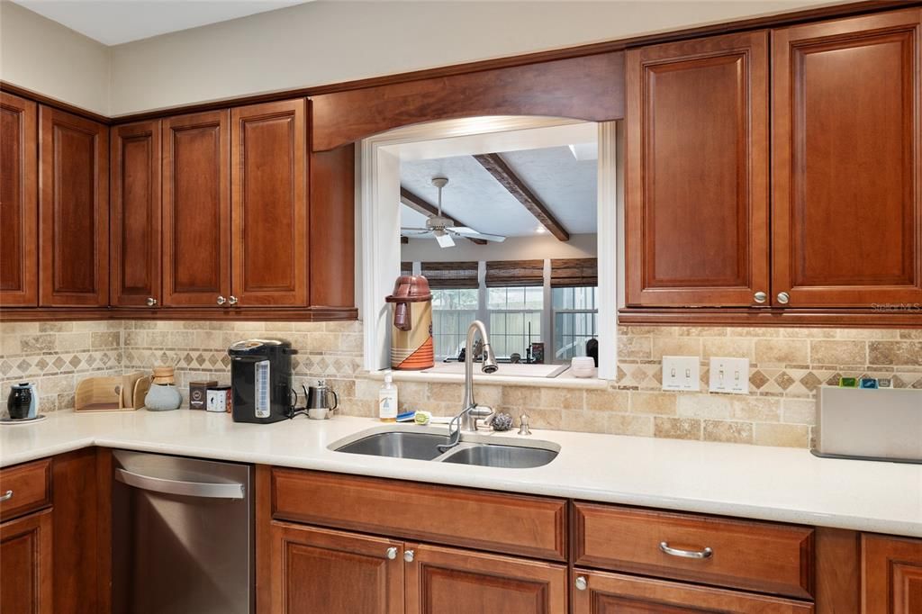 For Sale: $640,000 (5 beds, 4 baths, 3403 Square Feet)