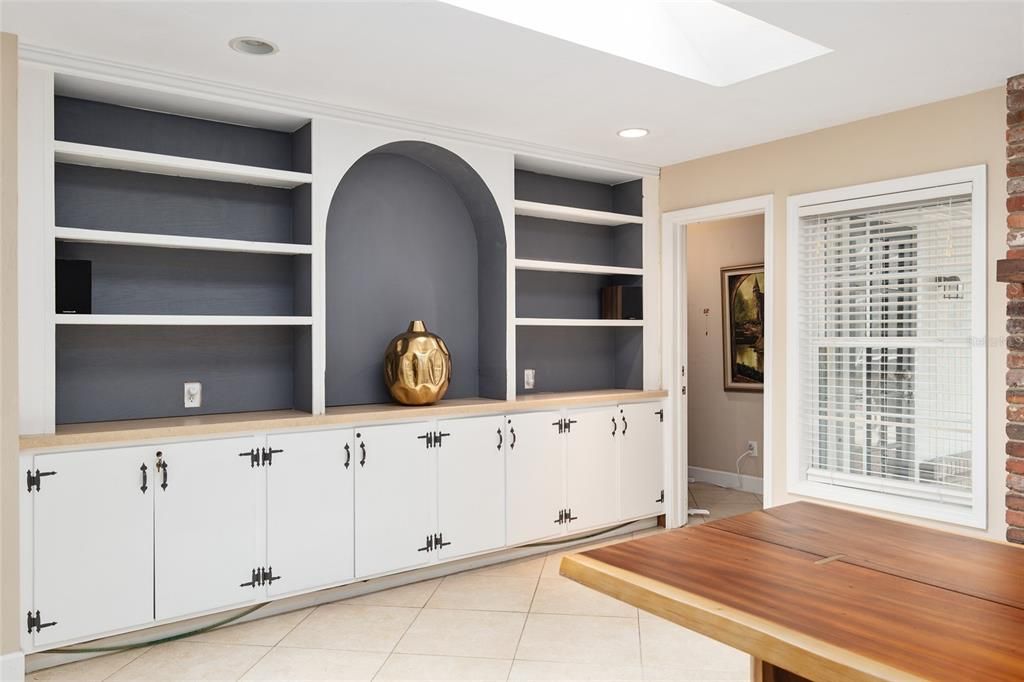 For Sale: $640,000 (5 beds, 4 baths, 3403 Square Feet)