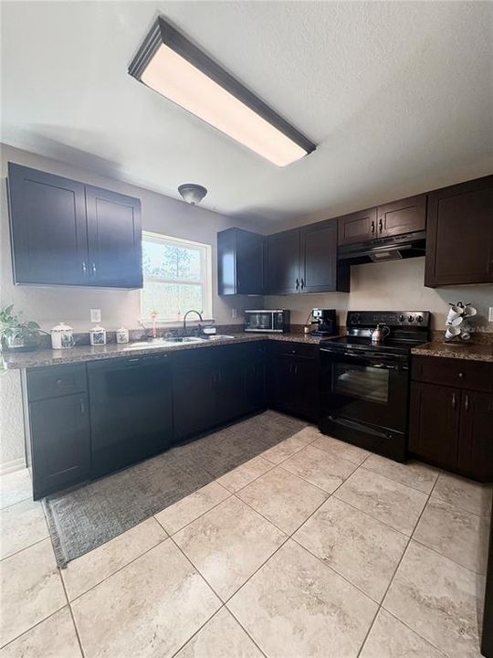 For Sale: $272,990 (3 beds, 2 baths, 1332 Square Feet)